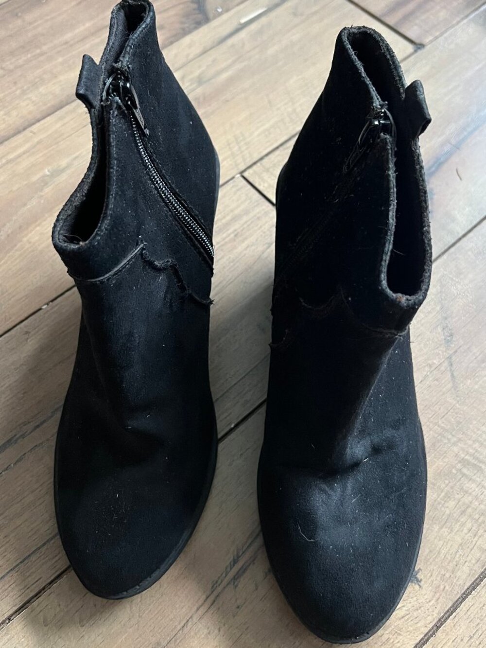 Time and Tru Black Faux Suede Side-Zip Ankle Booties (Size 8)